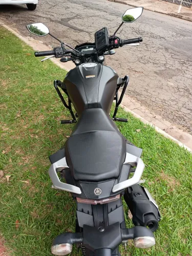 Fazer 250 preta