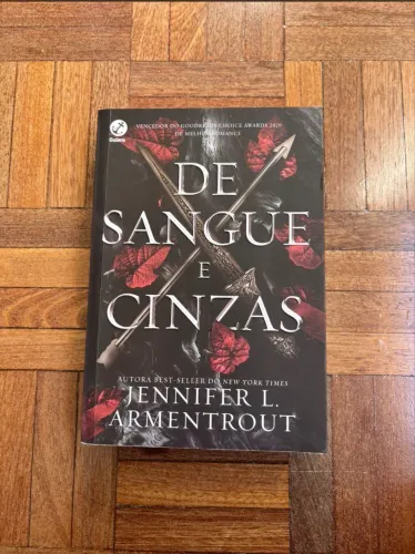 De sangue e cinzas - Jennifer L. Armentrout
