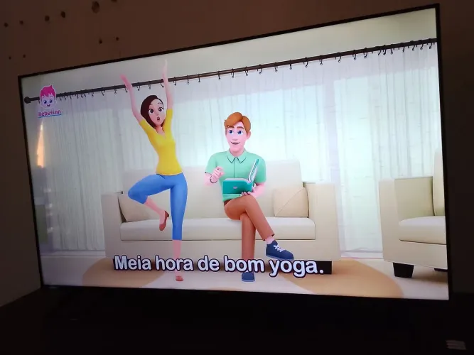 Tv nova, 6 meses de uso.