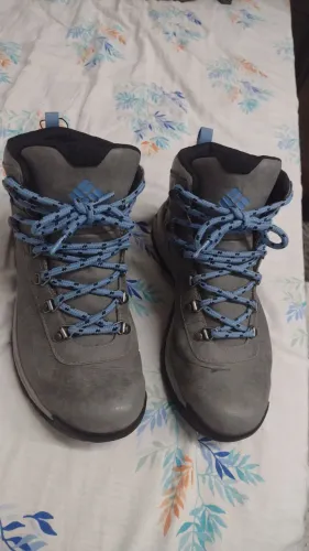 Bota Columbia