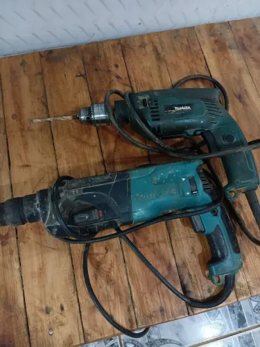 Furadeira martelete makita funcionando perfeitamente