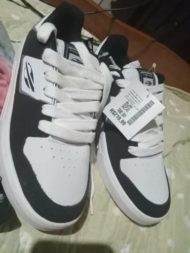 Tenis da mormai novo