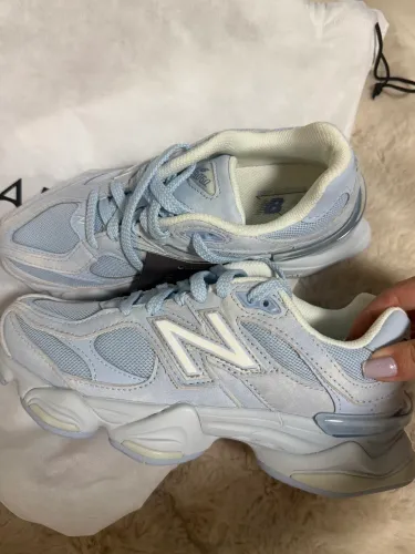 Tênis New balance tamanho 35 azul bebê