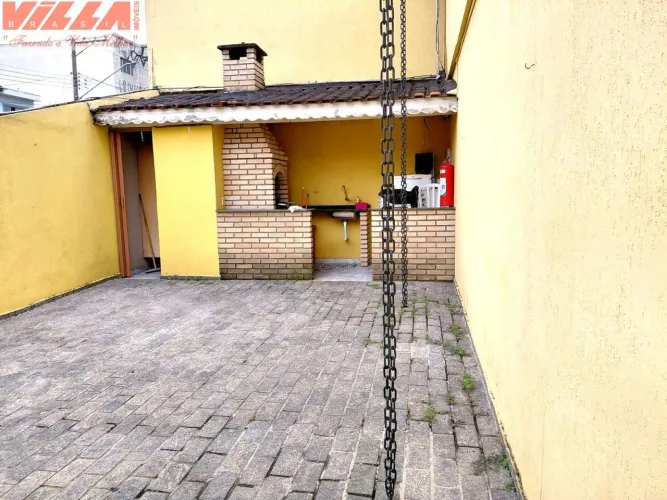 CONDOMÍNIO DE SOBRADOS COM 02 VAGAS DE GARAGEM.