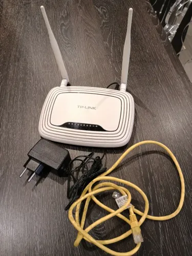 Roteador TP-Link 300Mbps com fonte e cabo