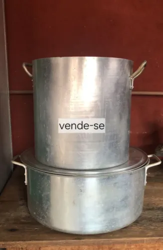 Panela de alumínio