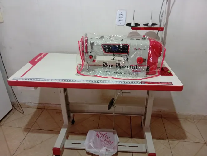 Vendo máquina reta industrial nova sun special 55700 sp Q1 valor 3000 