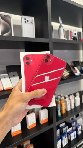 iphone 11 red