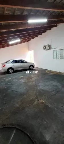Casa à venda, 2 quartos, 1 suíte, 2 vagas, LARANJEIRAS - Uberlândia/MG