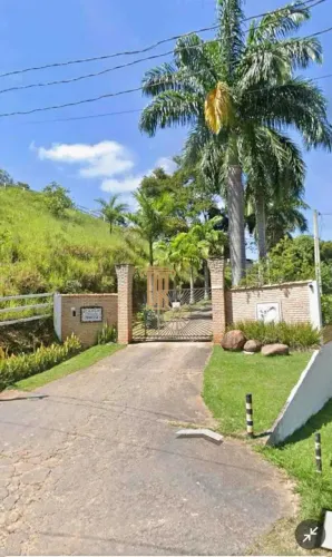 Linda Chácara com 1.500m² em São José dos Campos - SP