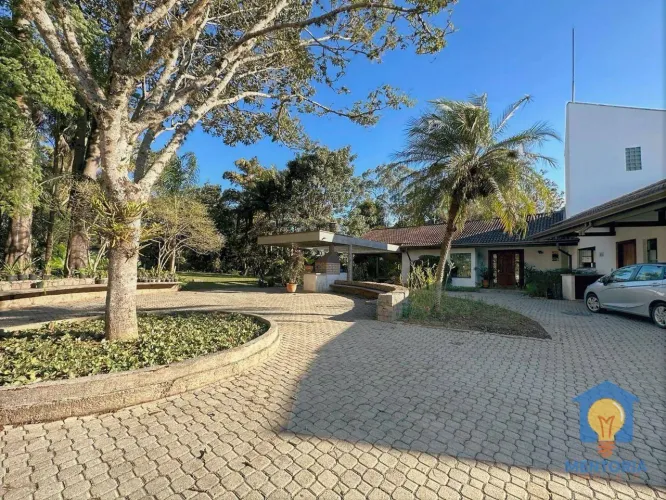 Chácara com 3 dormitórios à venda, 10490 m² por R$ 2.500.000,00 - Fazendinha - Carapicuíba