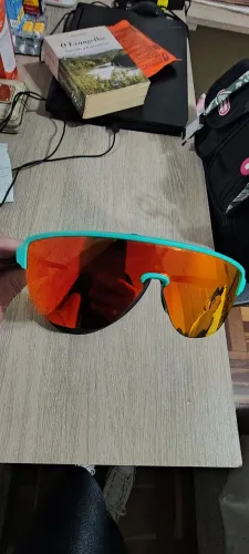 Óculos Oakley original sem uso