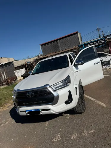 Toyota Hilux CD SRX Plus 4X4 2.8 TDI Die. Aut. 2024