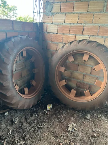 Rodado fino para trator