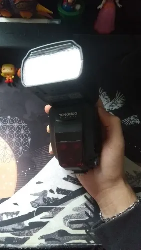 Flash Yongnuo na Caixa