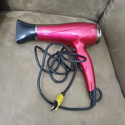 Secador de cabelo Philco Cherry com defeito