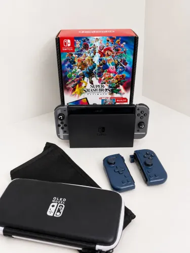 Nintendo Switch OLED 64GB Edição Smash Bros Seminovo