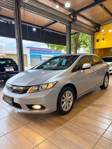 Honda Civic Sedan LXR 2.0 Flexone 16V Aut. 4P 2014