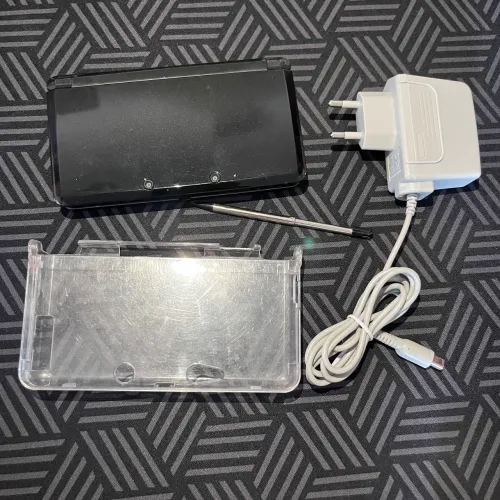 Nintendo 3DS, sistema original e ótimo estado.