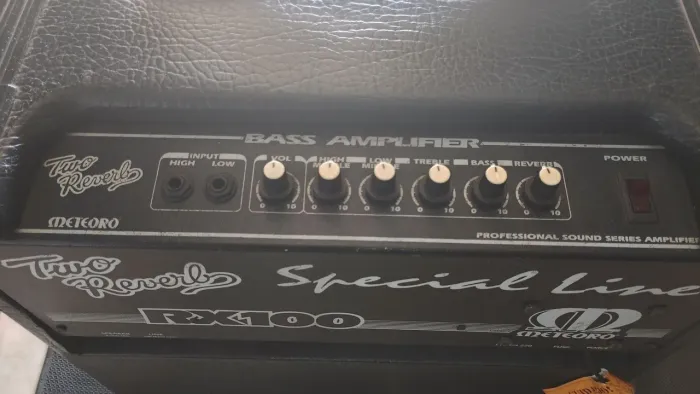 Cubo Baixo Meteoro two Reverb