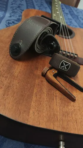Violão de Luthier Aço Folk Cutaway. (Profissional) 