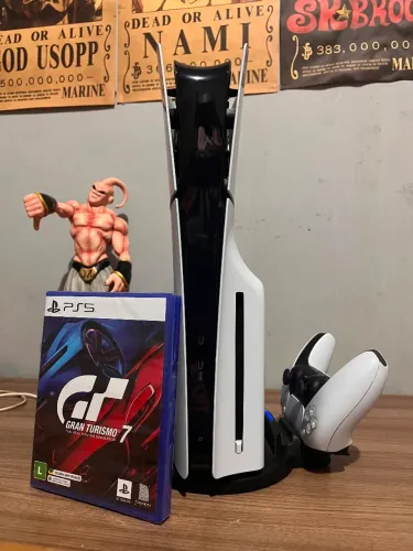 PS5 Slim digital e físico