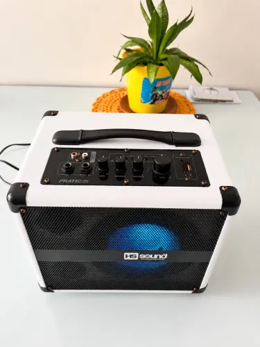 Caixa de Som HS Sound Pratic Pro Plus em ótimo estado de conservação 