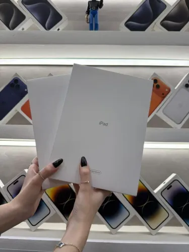 IPAD 10 64GB<br>1 ANO DE GARANTIA<br>R$ 2.499,00