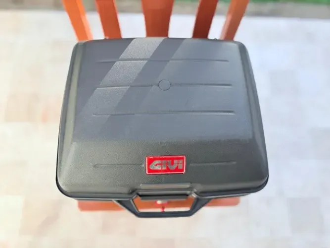 Baú Givi Monokey Traffic E27