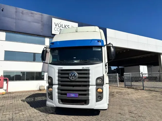 Volkswagen Constellation 25.360 6x2 2023