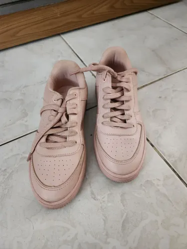 Tênis rosé