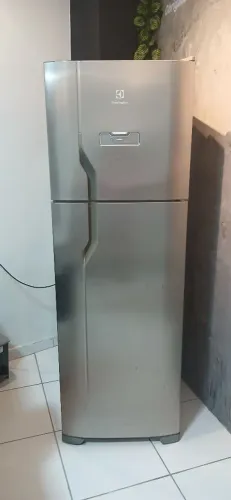 Geladeira frosfre duplex Electrolux.