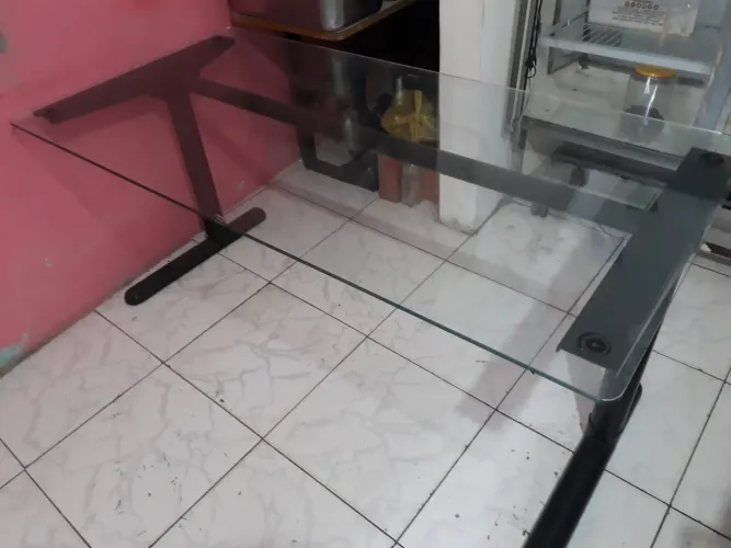Mesa tampo de vidro
