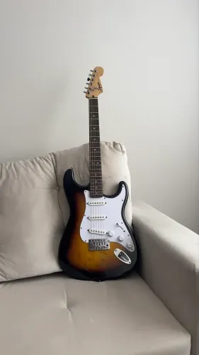 Fender Squier seminova
