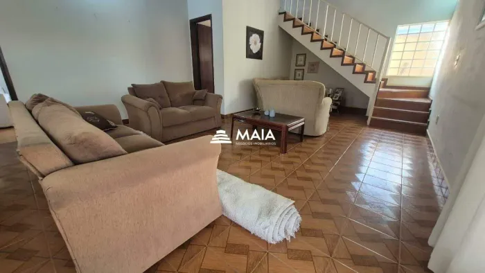 Sobrado à venda no bairro Tancredo Neves