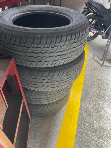 Vendo rodas da ranger aro 17 completas com pneus quase novos