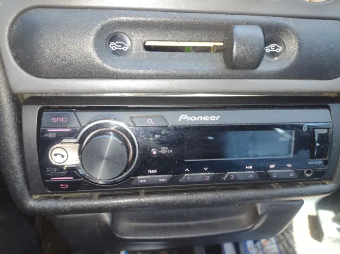 Rádio Pioneer Bluetooth, pen drive.