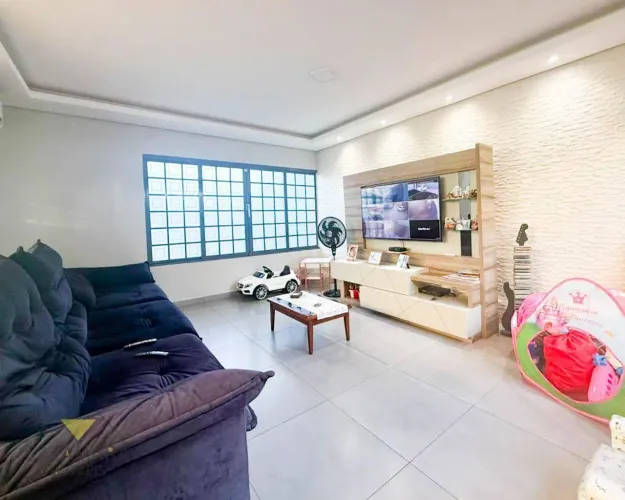 Casa com 4 dormitórios à venda, 353 m² por R$ 1.100.000,00 - Vila Lavínia - Mogi das Cruze
