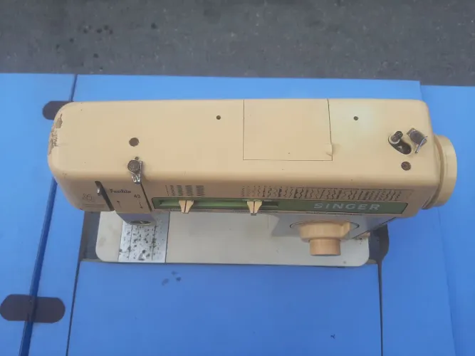 Máquina de costura Singer