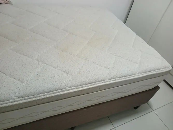 Cama casal !!! Top. Excelente estado de conservação