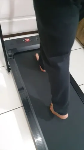 Esteira Elétrica Ergométrica Dobrável Compacta 220V com Controle Remoto KNakasaki