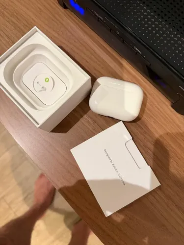 AirPods Pro 3 - SOMENTE LADO DIREITO 
