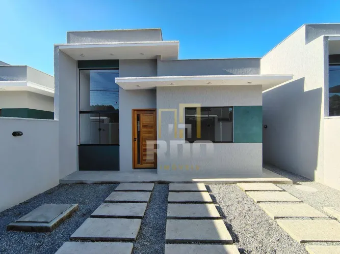 Linda casa linear na venda o Chácara Mariléa em Rio das Ostras, 2 quartos
