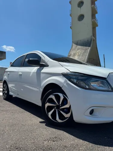 Chevrolet Onix Hatch LT 1.0 8V Flex Power Mec. 4P 2016