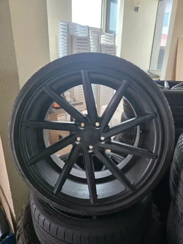 Rodas Aro 20 Vossen CVT Tala 10 + Pneus 245/35R20 Yokohama
