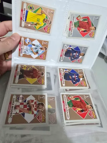 Figurinhas Legends 2022