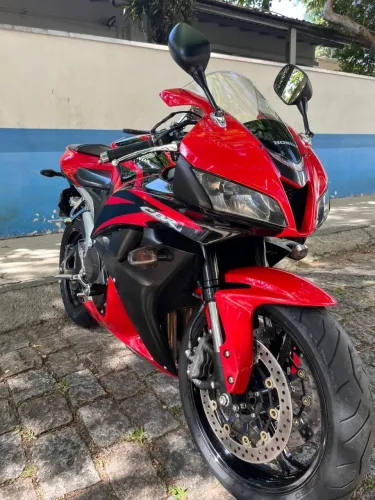 Cbr 600 rr baixo km apenas 35 mil km