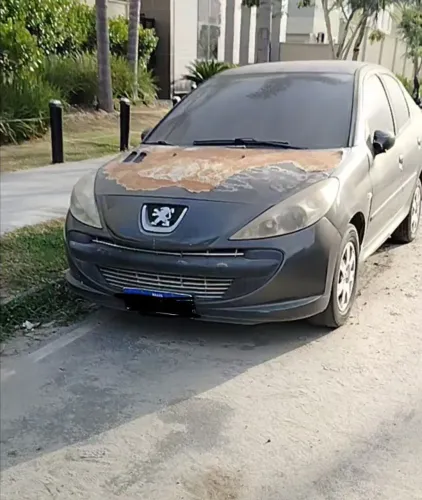 Peugeot 207 Sedan Passion XR 1.4 Flex 8V 4P 2013