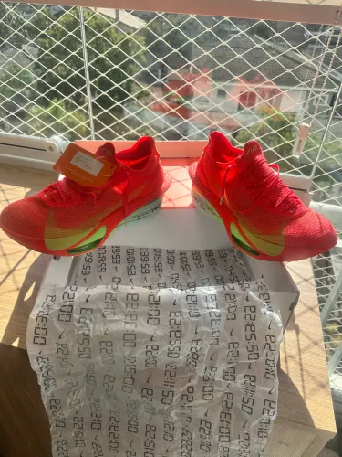 Nike Alphafly 3 Original US 11 / 43 - Apenas 84 km