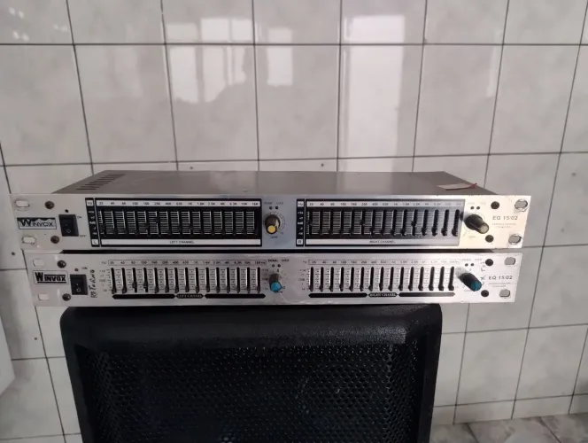 Vendo 02 Equalizadores usados porém revisados